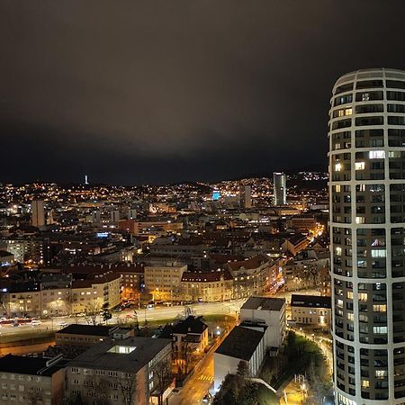 Sag Romantic 22 Floor Panorama City Free Parking Free Wifi براتسيلافا المظهر الخارجي الصورة