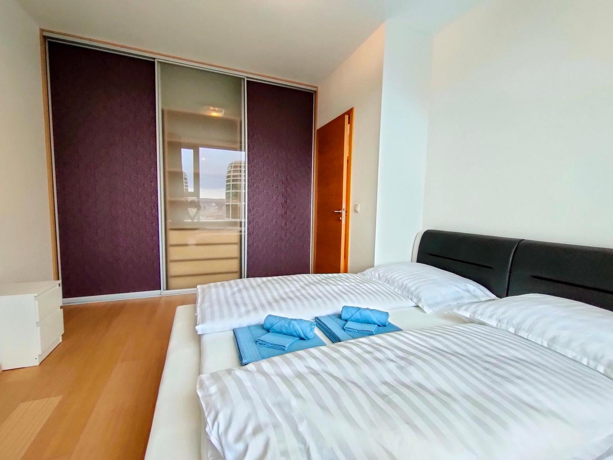 Sag Romantic 22 Floor Panorama City Free Parking Free Wifi براتسيلافا المظهر الخارجي الصورة