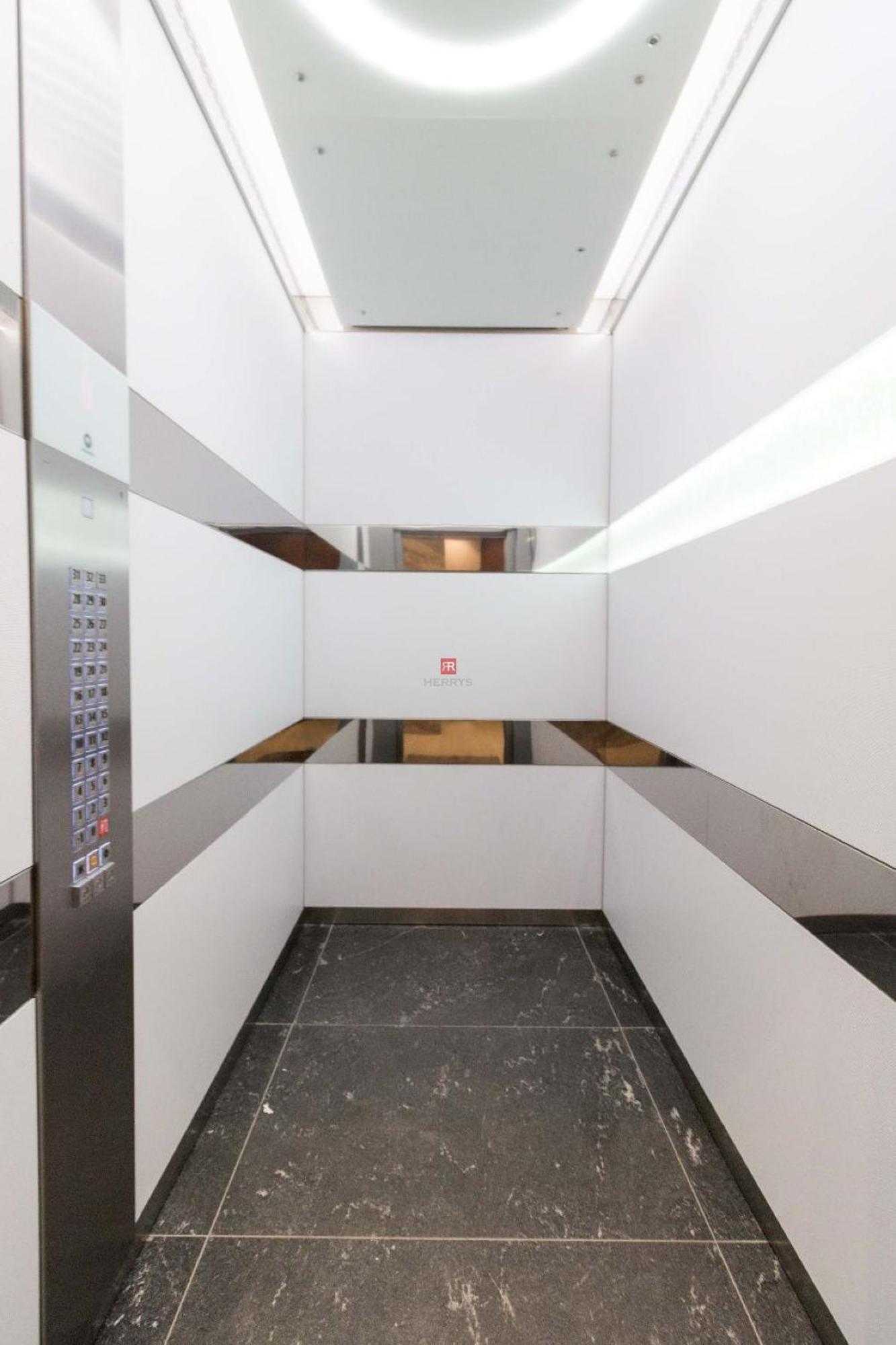 Sag Romantic 22 Floor Panorama City Free Parking Free Wifi براتسيلافا المظهر الخارجي الصورة